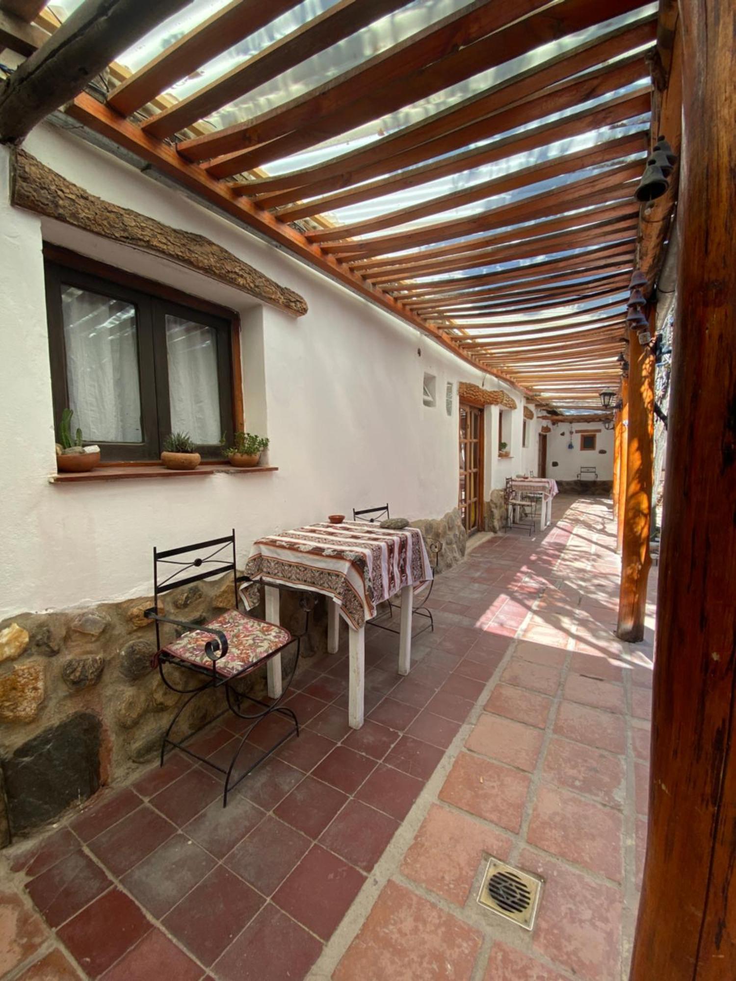 Hostal Tierra Andina Cafayate Exteriör bild